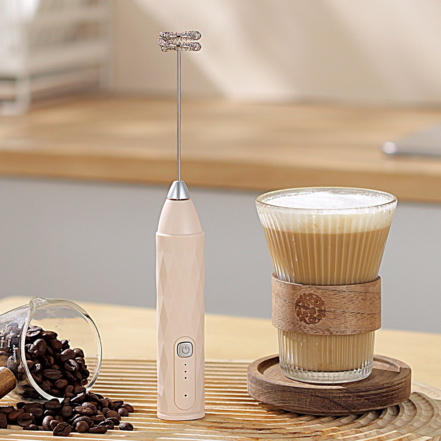 🥄 50% RABATT NU! Elektrisk dryckesskummare – 3 hastigheter, 180 min batteritid & tyst drift – perfekt för mjölkskum, grädde, barnmat och milkshakes ☕✨
