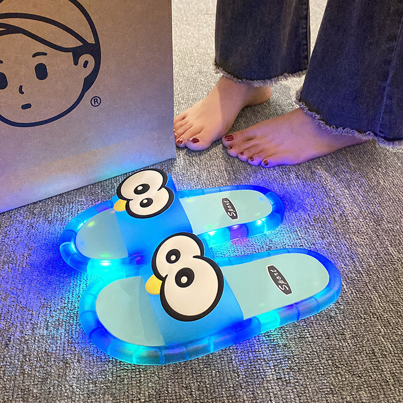 👣Söta tofflor med tecknade motiv som lyser