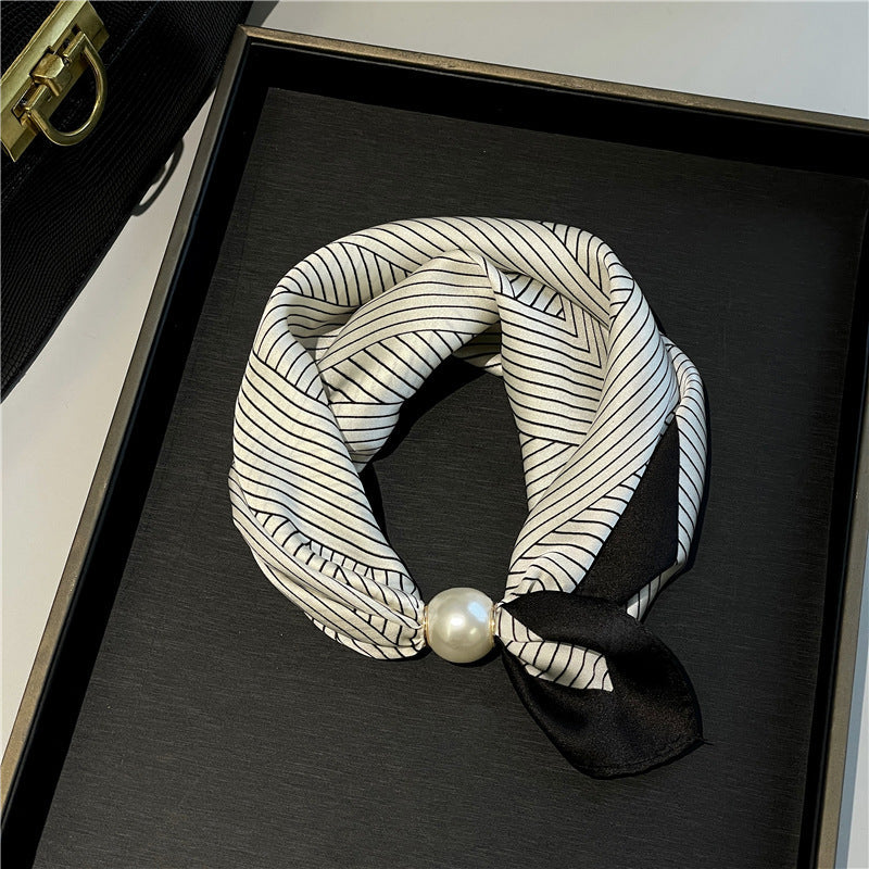 🧣 Glamour utan ansträngning: Halsduk med påsättbara pärlor