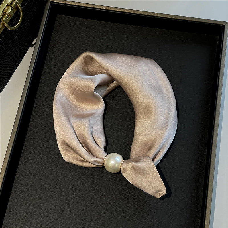 🧣 Glamour utan ansträngning: Halsduk med påsättbara pärlor