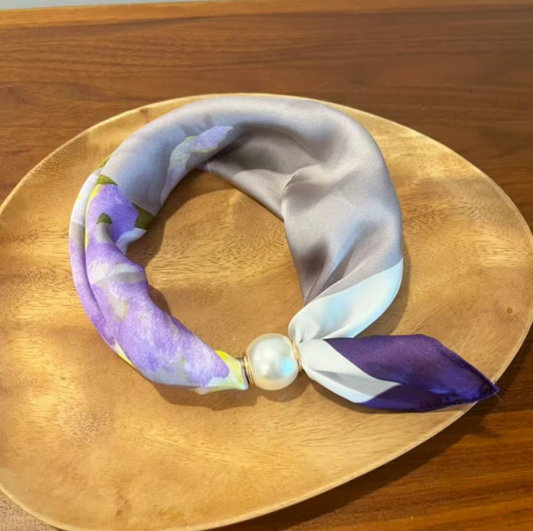 🧣 Glamour utan ansträngning: Halsduk med påsättbara pärlor