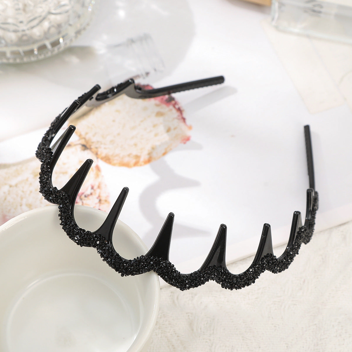 💥Set med vågformade kristallhårband – Lätt, halkfritt och flickaktigt hårsmycke, glittrande vågformade hårband med kristalldetaljer för bröllop och vardagsbruk, flickaktiga och feminina accessoare
