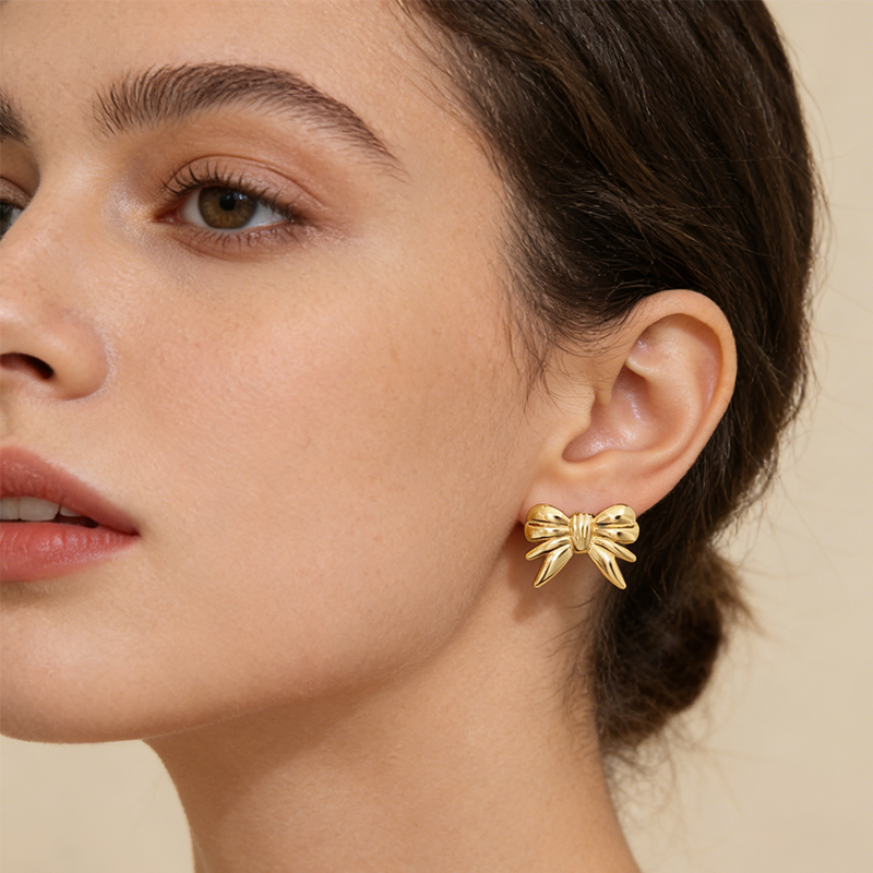 "Abstrakt kärlek" örhänge