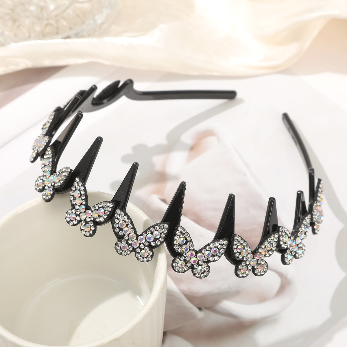 💥Set med vågformade kristallhårband – Lätt, halkfritt och flickaktigt hårsmycke, glittrande vågformade hårband med kristalldetaljer för bröllop och vardagsbruk, flickaktiga och feminina accessoare
