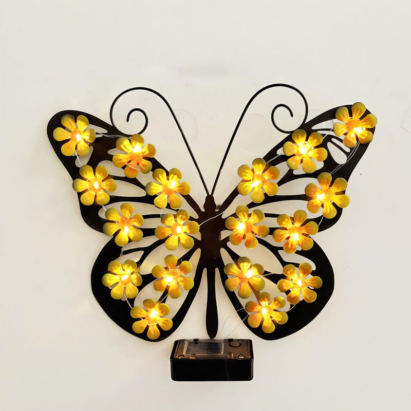 🦋 Solcellsdriven trädgårdslampa i form av en fjäri