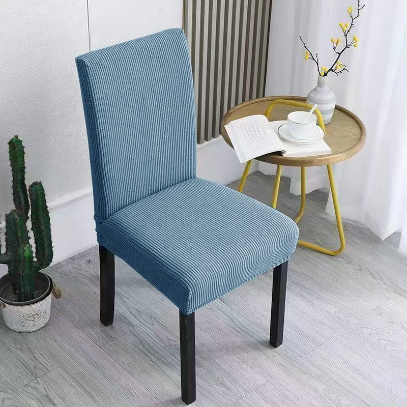 Stolsöverdrag – ge en gammal stol ett nytt och fräscht utseende direkt!