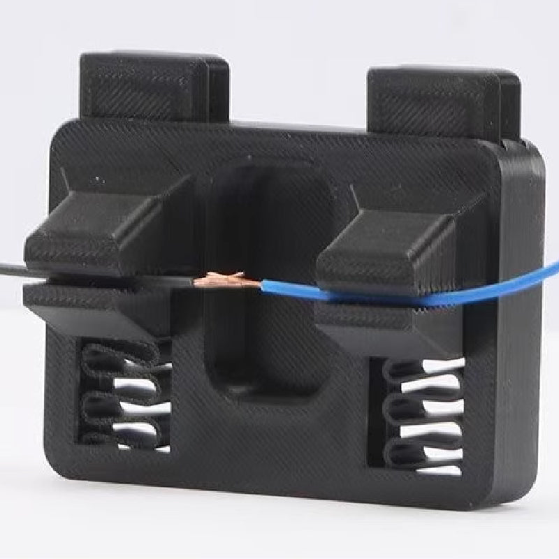 🔧 Köp 1 få 1 gratis⚡ Elektrisk trådsvetsfixtur – justerbara klämmor, värmebeständig & precisionsinriktning – för elektronik, bilreparation & DIY 💪✨