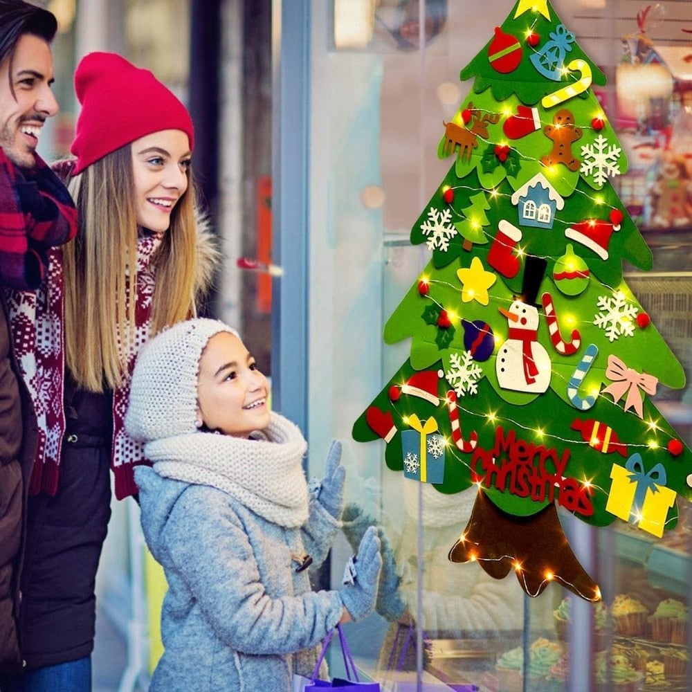 50 % rabatt!🎄DIY-julgran av filt för barn – 32 återanvändbara dekorationer + julbelysnin