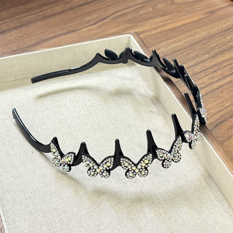 💥Set med vågformade kristallhårband – Lätt, halkfritt och flickaktigt hårsmycke, glittrande vågformade hårband med kristalldetaljer för bröllop och vardagsbruk, flickaktiga och feminina accessoare