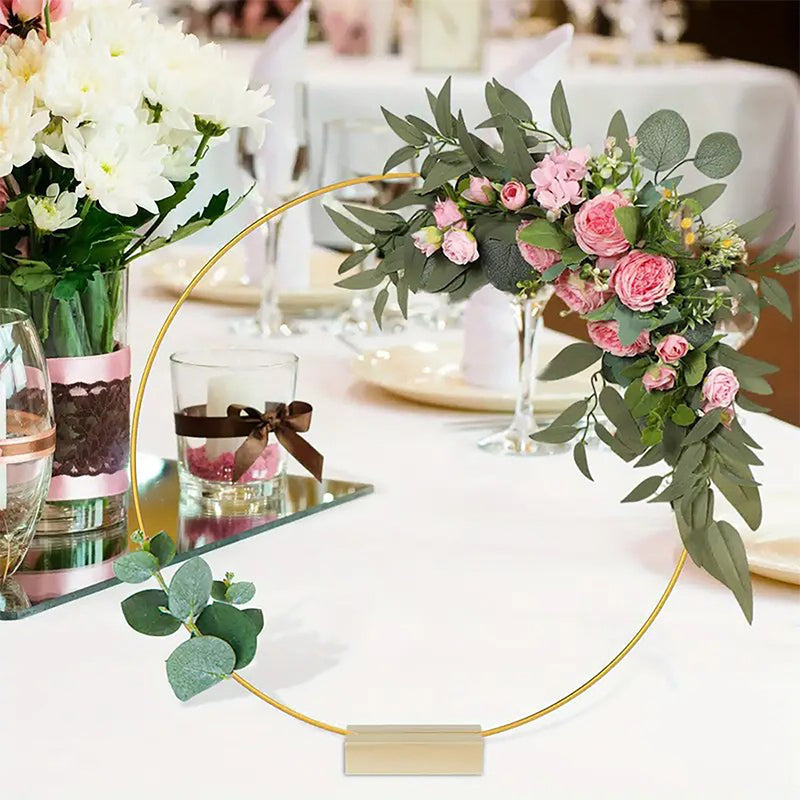 🌸 50 % RABATT! ✨ Dekorativ ring i guldton med trästativ – Anpassningsbar bordsdekoration med LED-ljusslinga, återanvändbar design för blommor, band och grönt – Elegant hantverk i järn och furu för evenemang och vardagsinredning